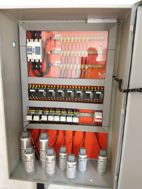 MONTAGEM PAINEL BANCO CAPACITORES.jpg