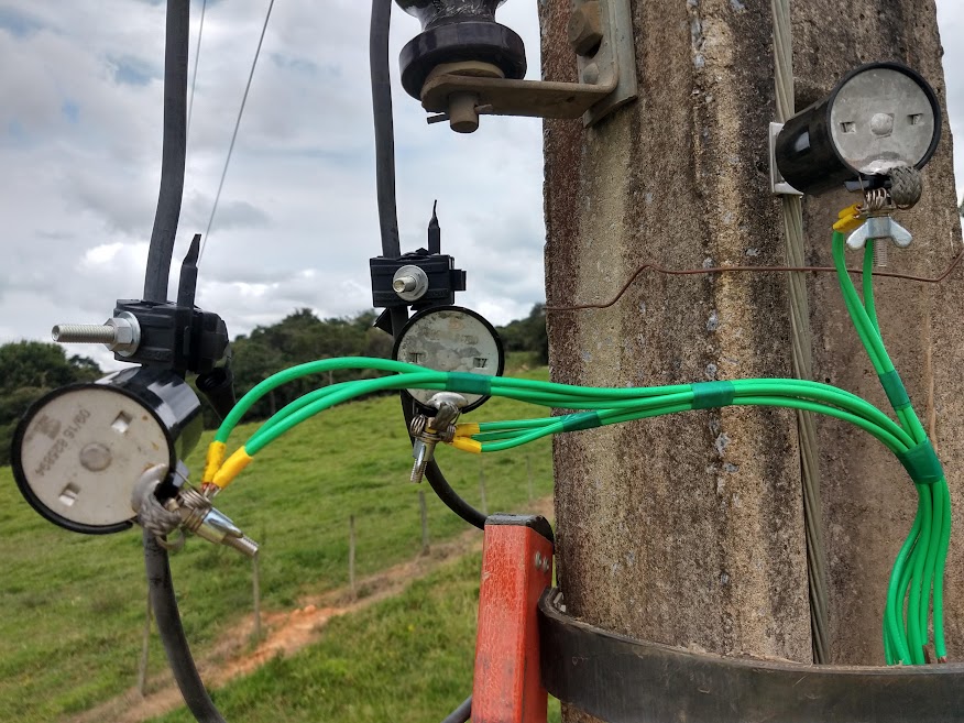 INSTALAÇÃO PARA RAIOS LINHA EM REDE ELETRICA (13).jpg